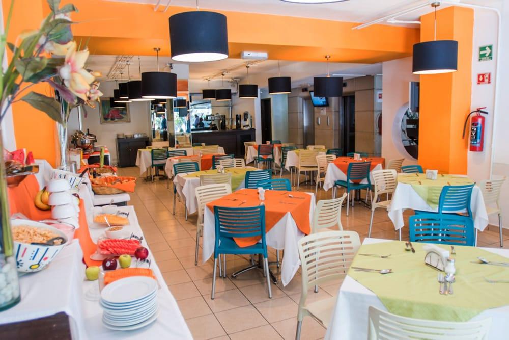 restaurant cafeteria