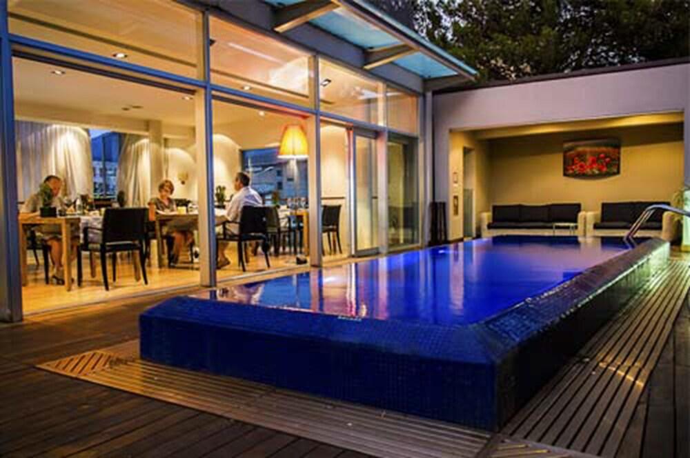swimming pool spa