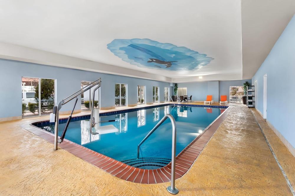 swimming pool spa