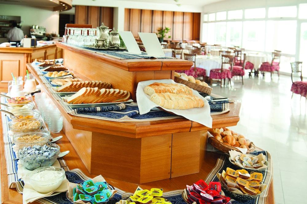 restaurant-cafeteria