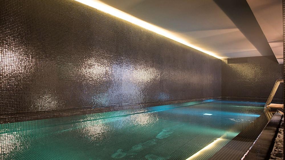 swimming pool spa
