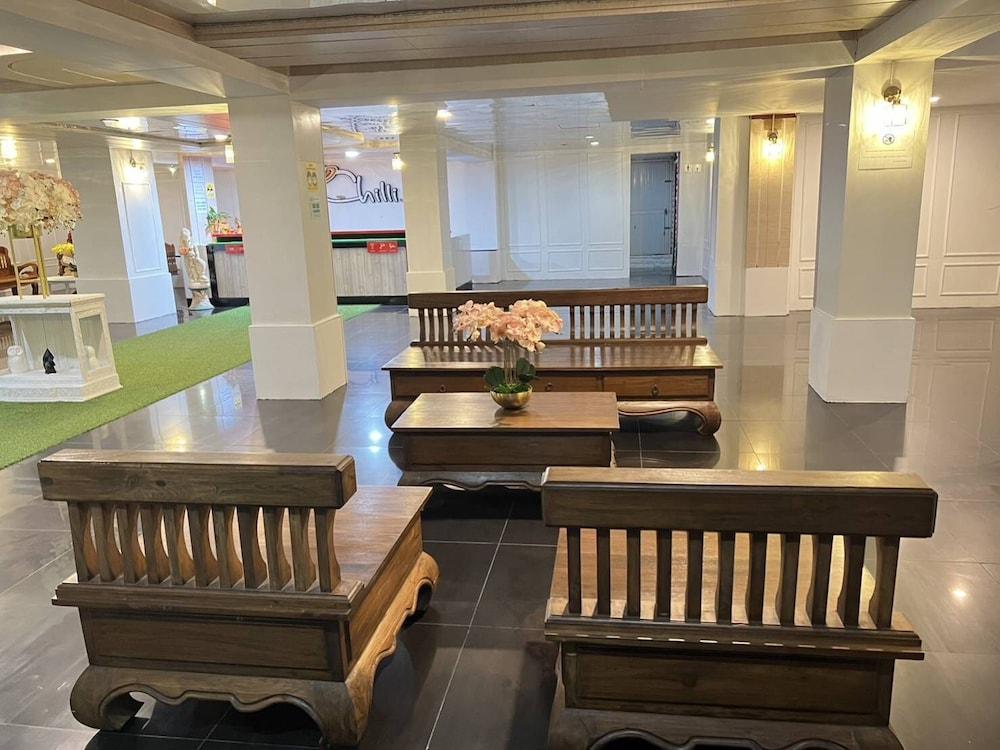 lounge
