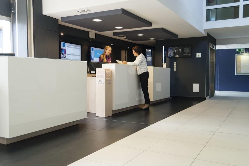 lobby
