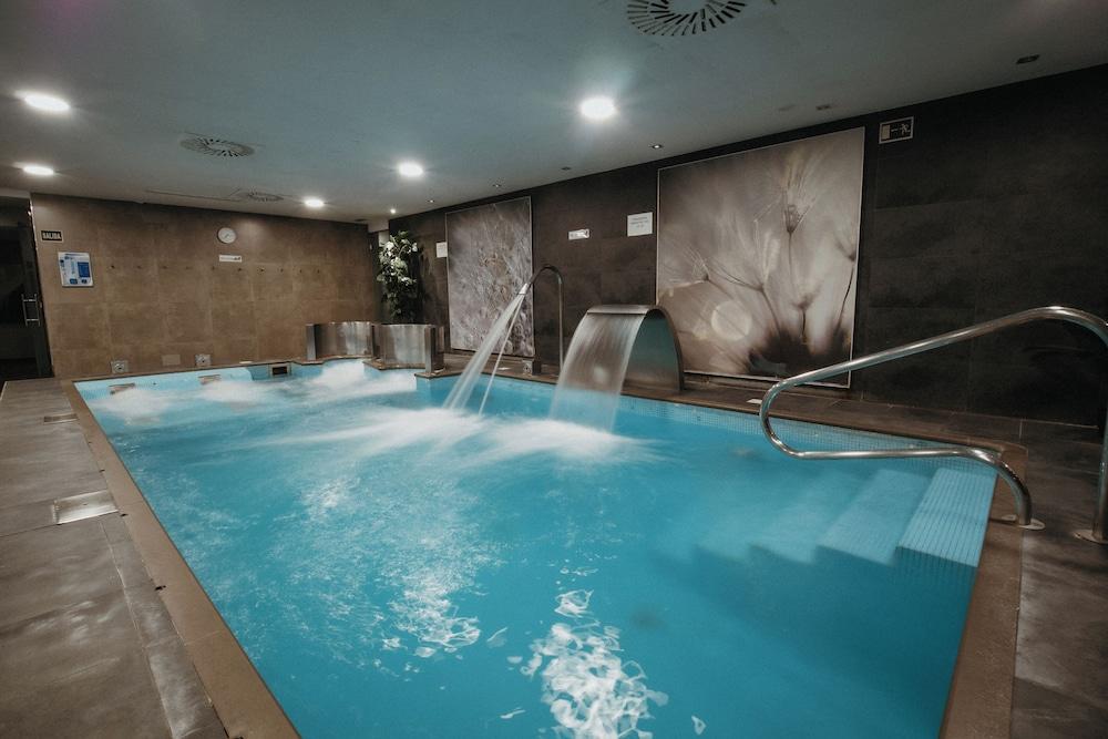 swimming pool spa