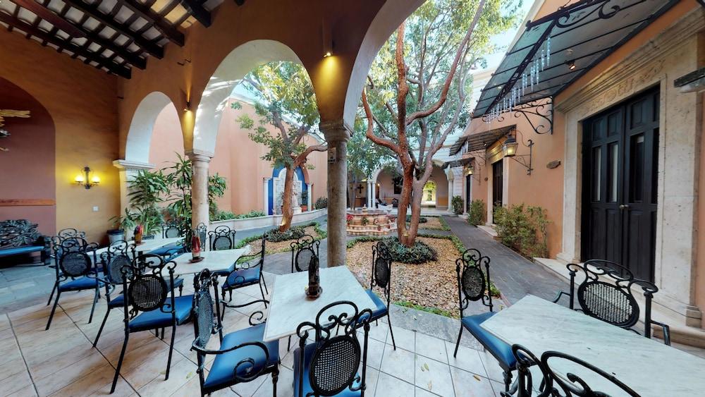 restaurant-cafeteria