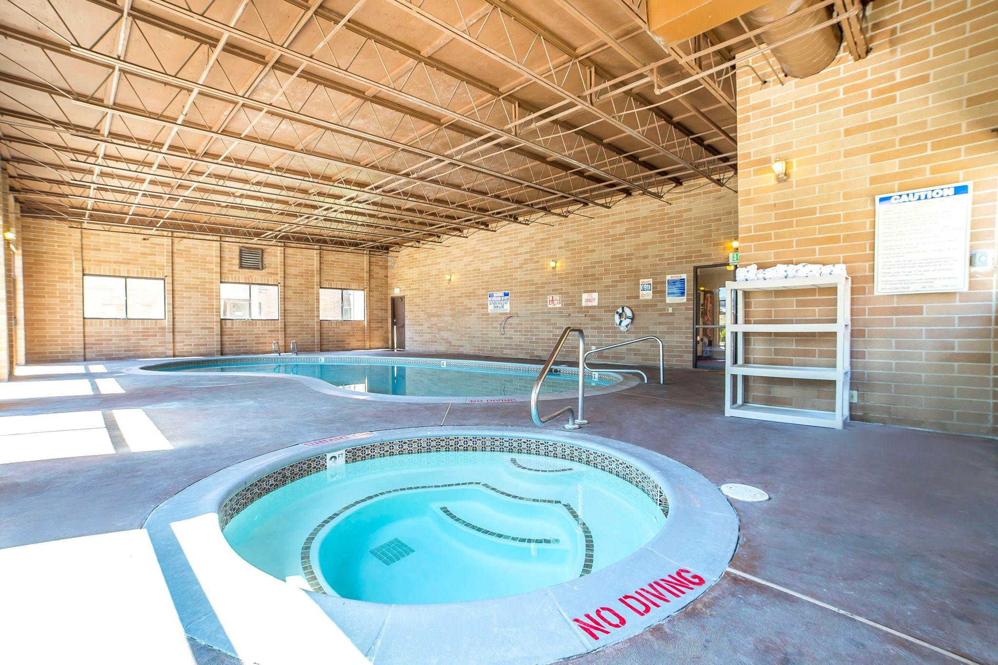 swimming pool spa
