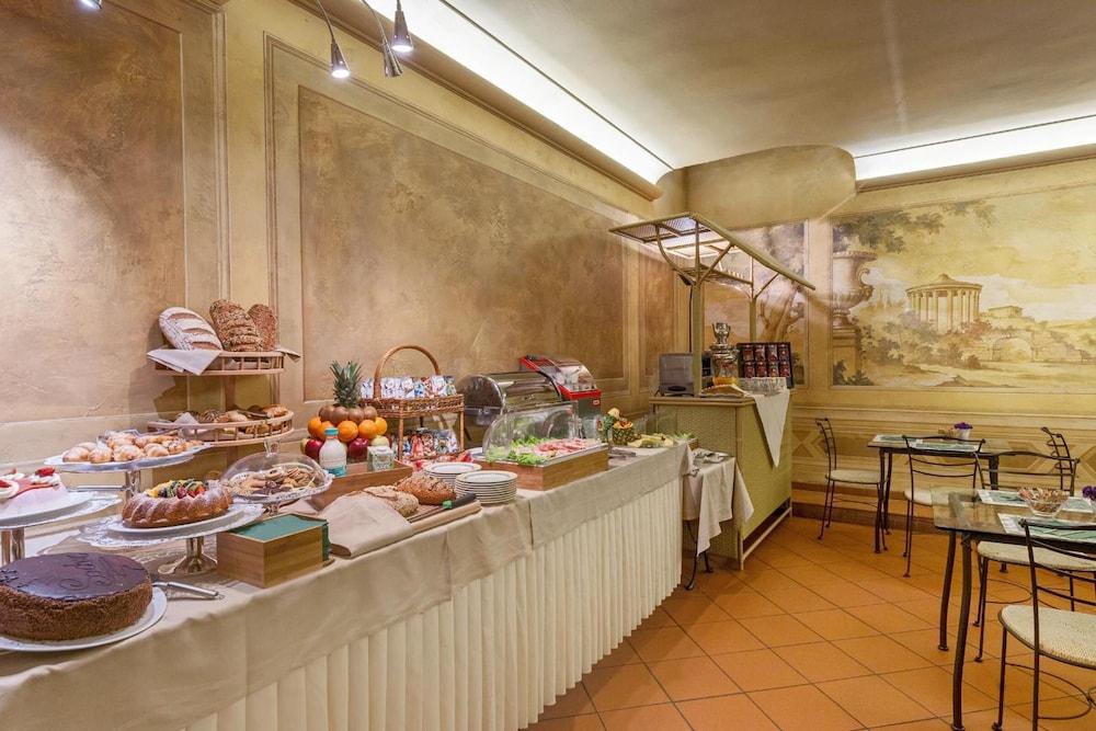 restaurant cafeteria