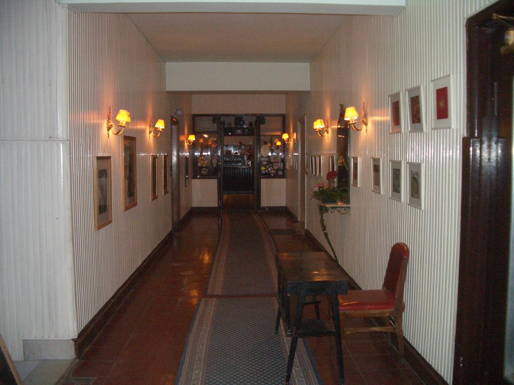 Longchamps Cairo Hotel