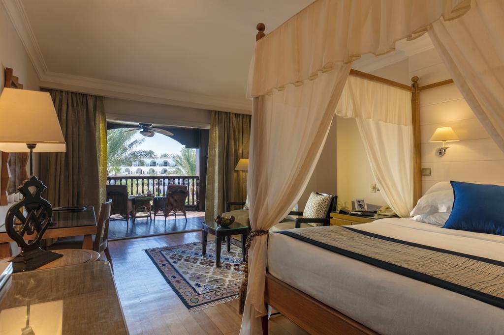 Royal Savoy Hotel and Villas