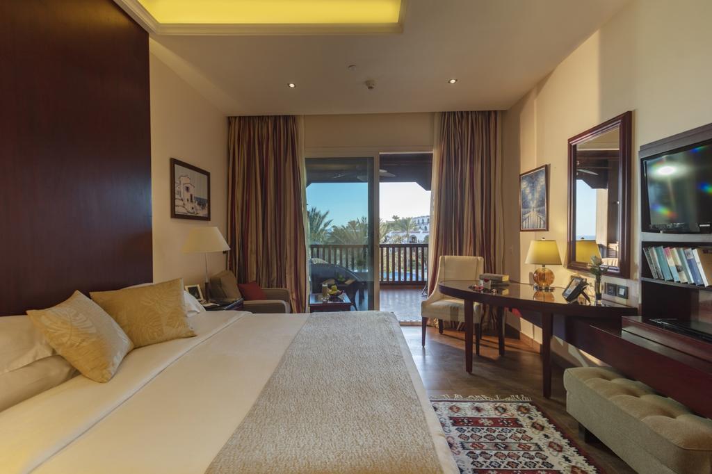 Royal Savoy Hotel and Villas