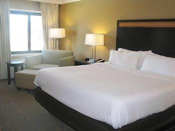 Holiday Inn Concord Downtown