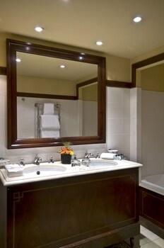 Hotel Barsey by Warwick