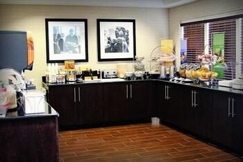 Hampton Inn Tampa/Rocky Point-Airport