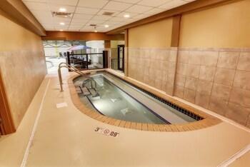 Holiday Inn Minot (Riverside)