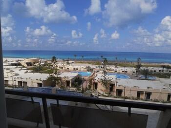 Hilton Borg El Arab