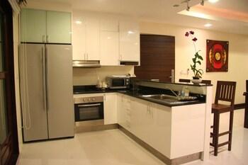 Grand Hill Residence