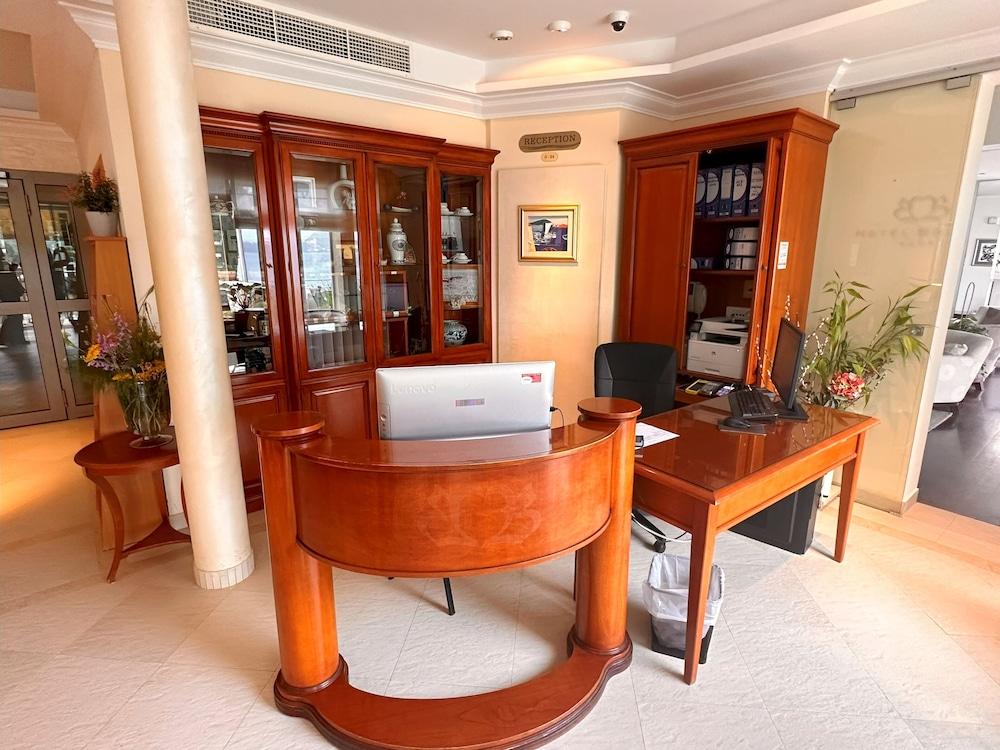 lobby