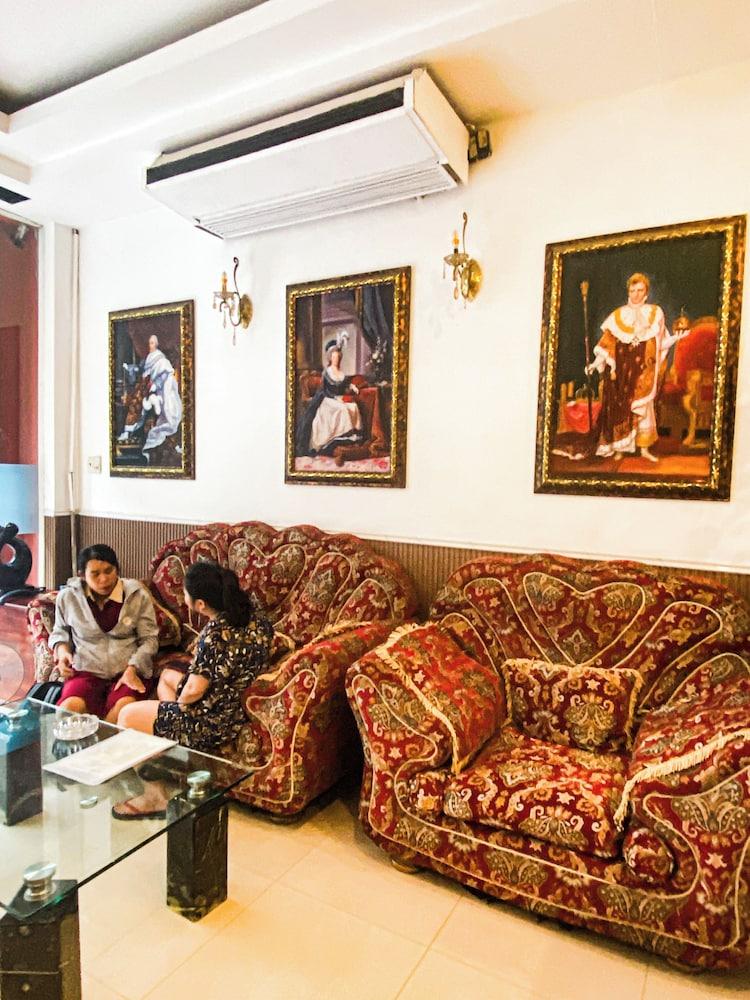 lounge