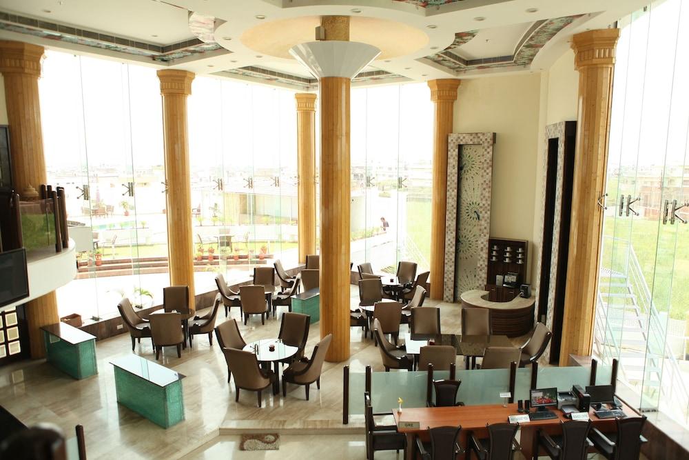 restaurant-cafeteria