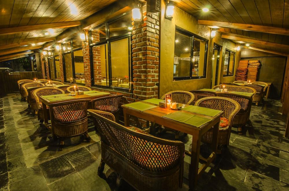 restaurant-cafeteria