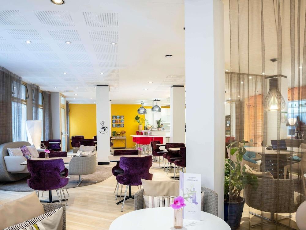 restaurant cafeteria
