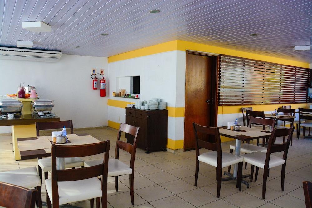 restaurant-cafeteria
