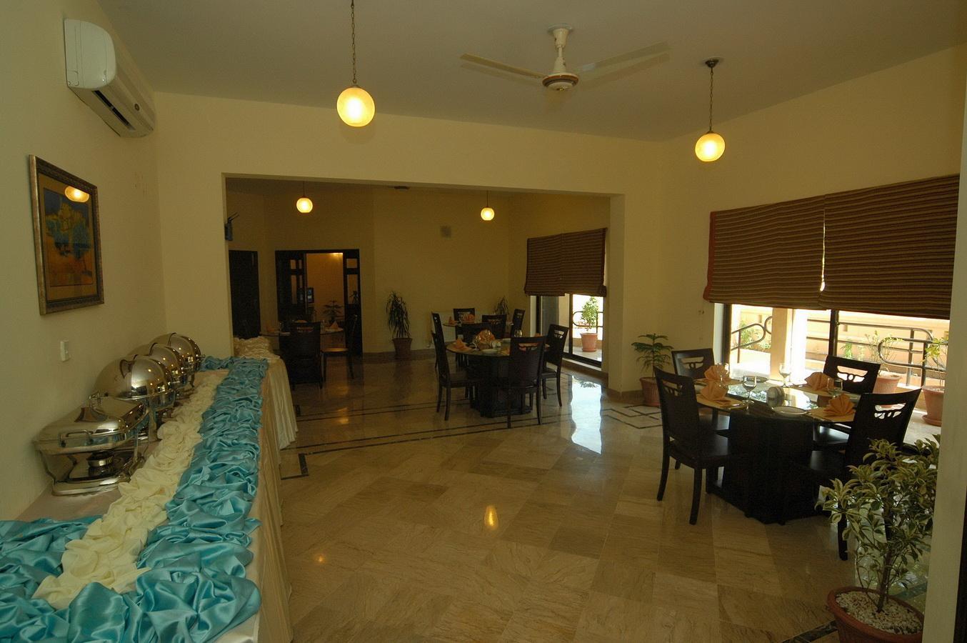 swimming pool spa