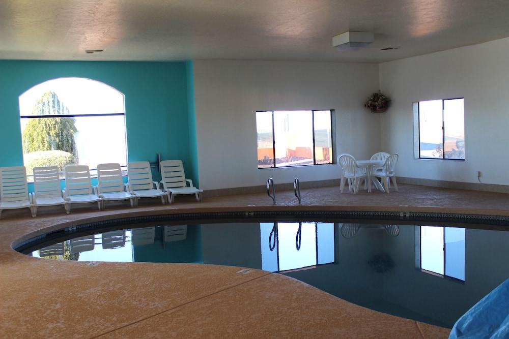 swimming pool spa