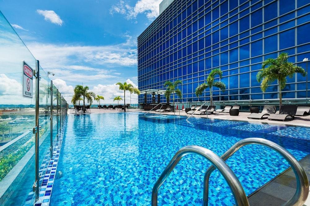 swimming pool spa