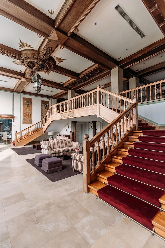 lobby