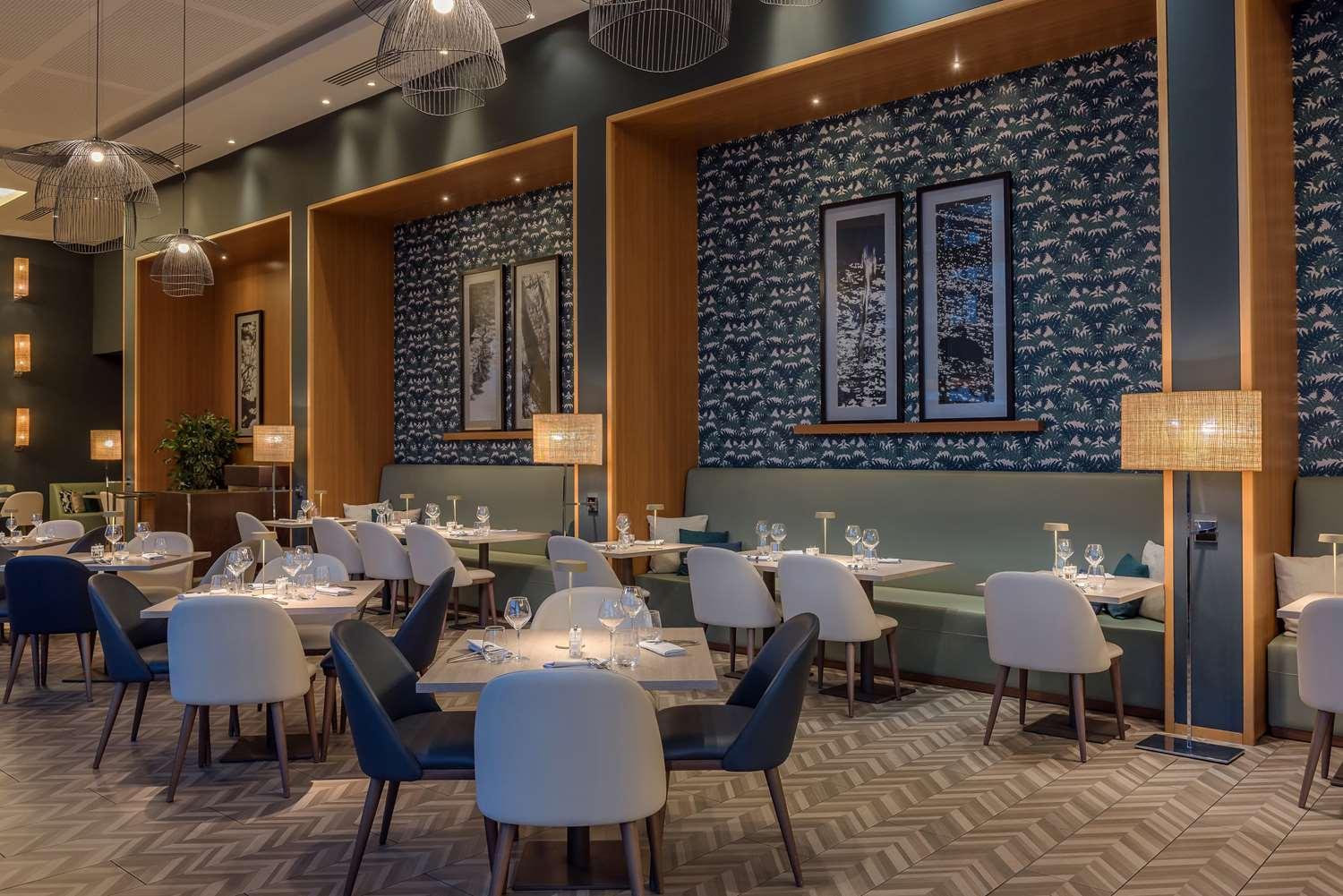 restaurant cafeteria