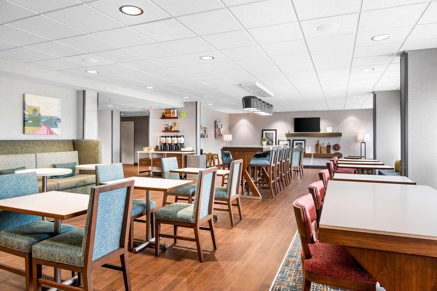 restaurant cafeteria