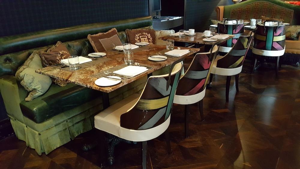 restaurant-cafeteria