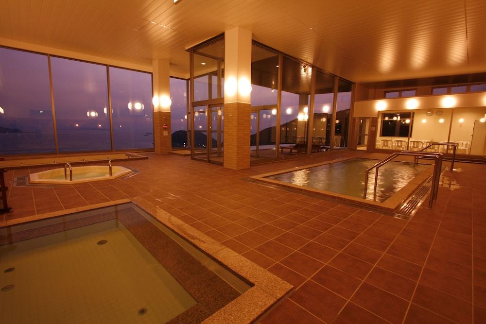 swimming pool spa