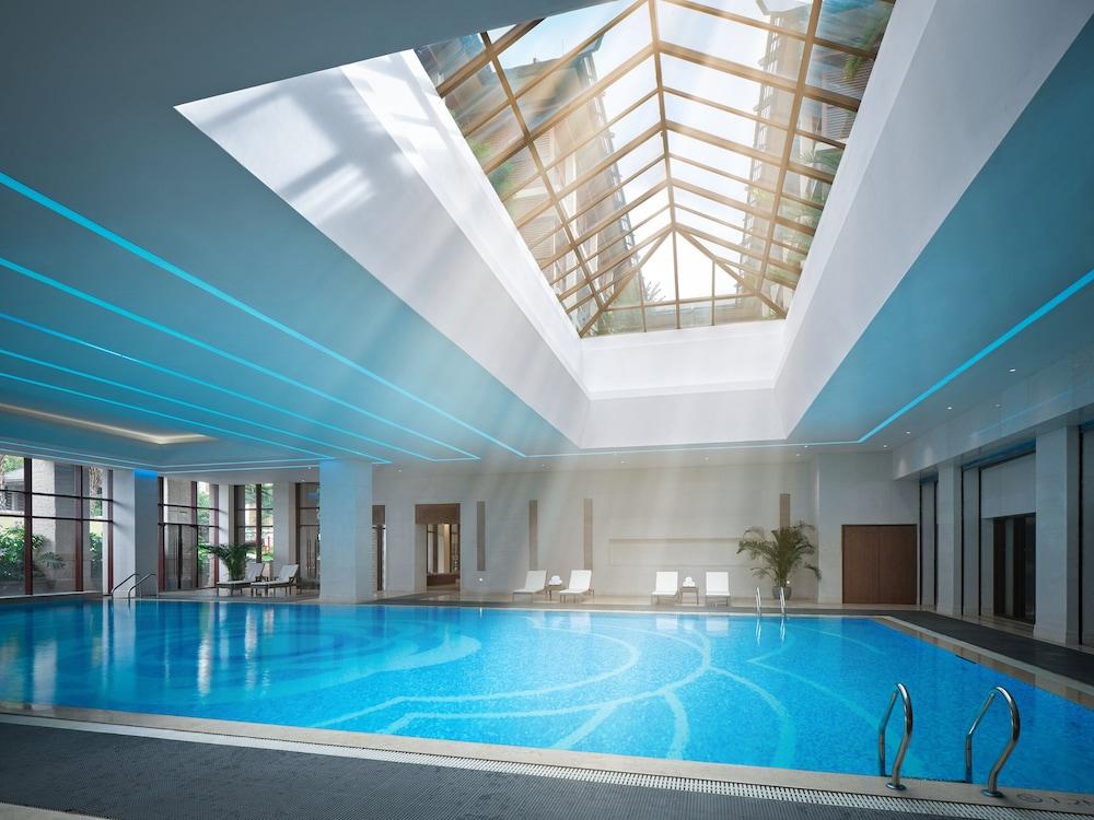 swimming pool spa