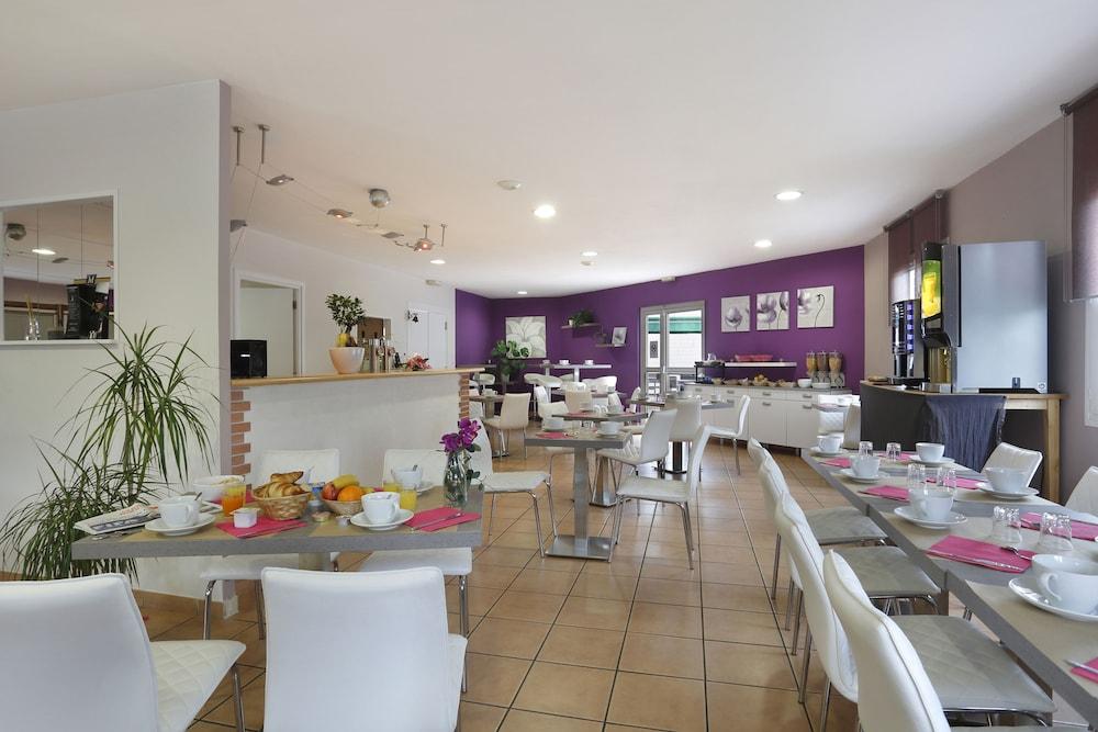 restaurant-cafeteria