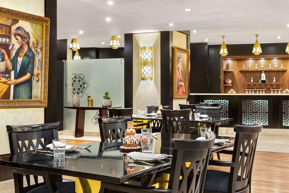 restaurant cafeteria