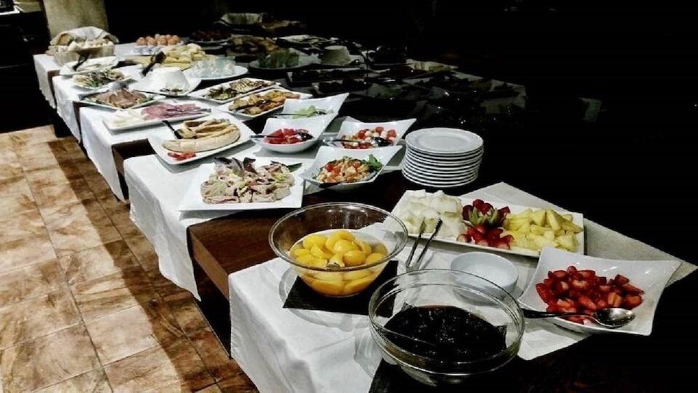 restaurant-cafeteria