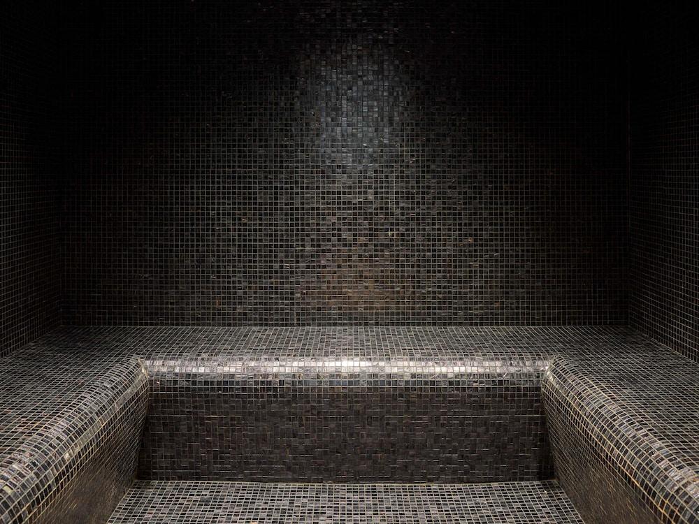 swimming pool spa