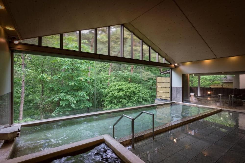 swimming pool spa