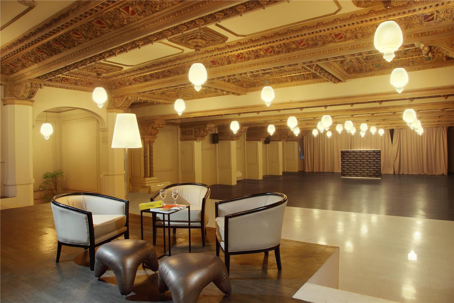 restaurant cafeteria