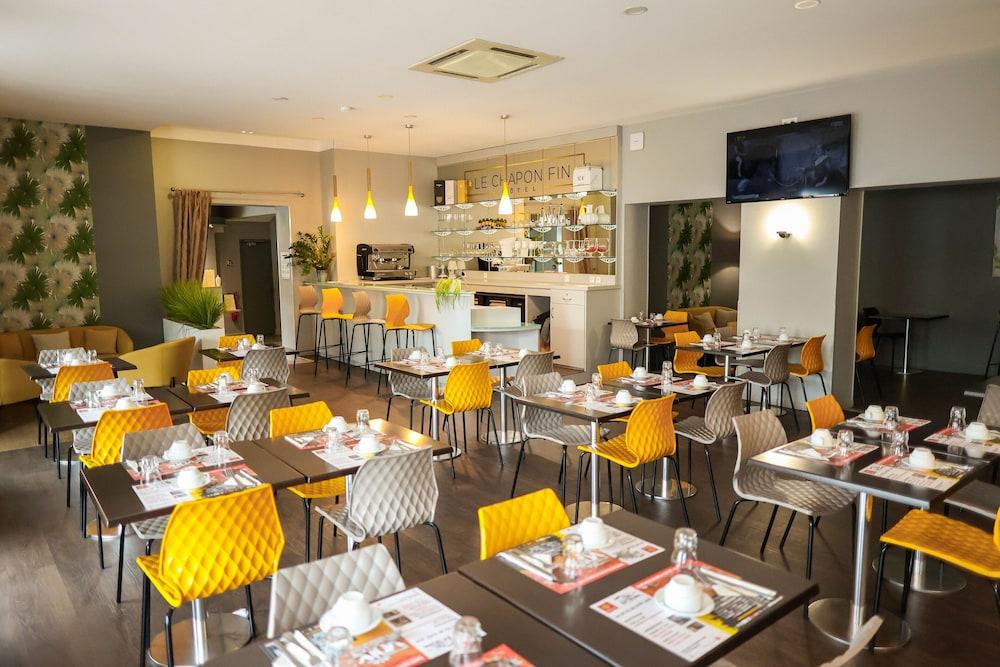 restaurant cafeteria