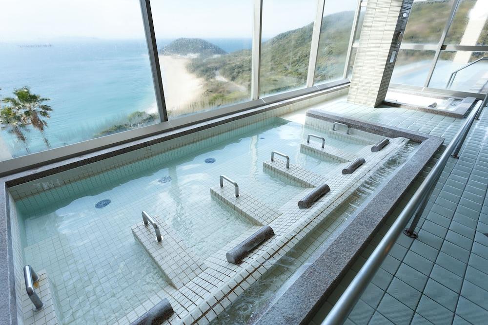 swimming pool spa