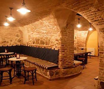 restaurant-cafeteria