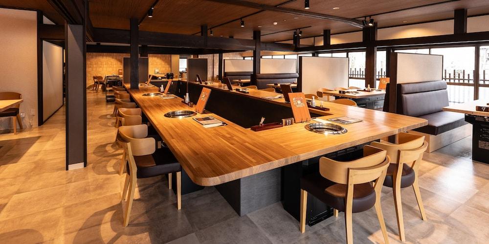 restaurant cafeteria