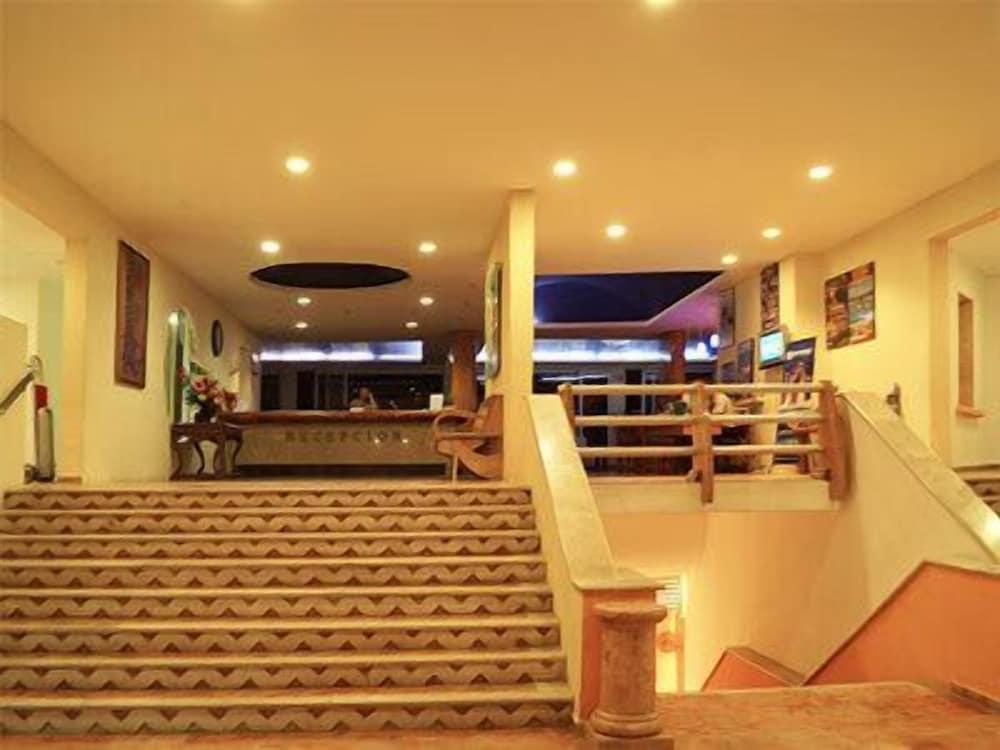 swimming pool spa
