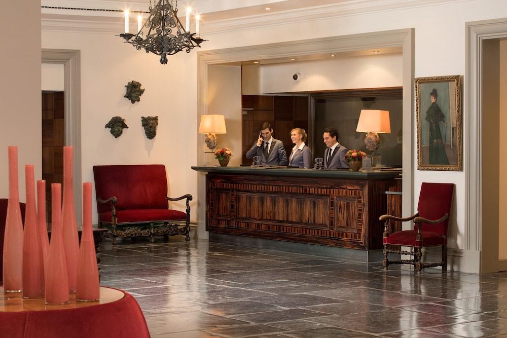lobby