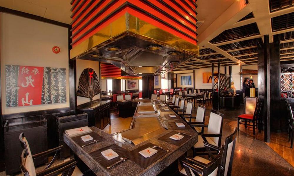 restaurant cafeteria