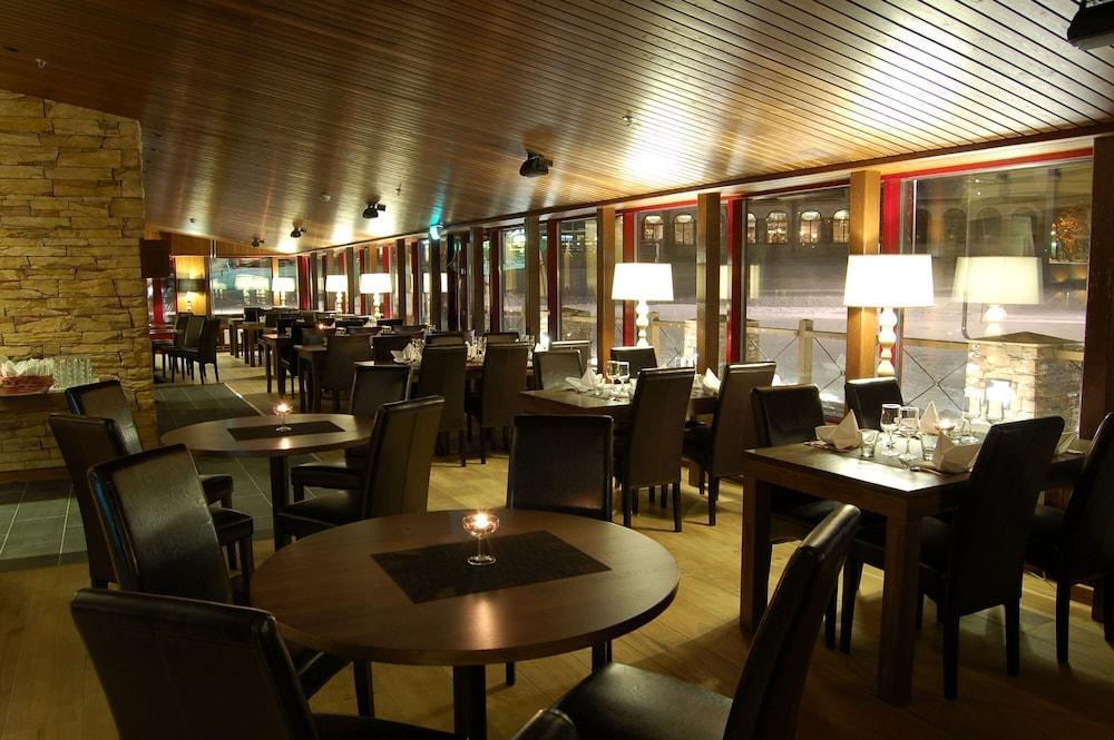 restaurant-cafeteria