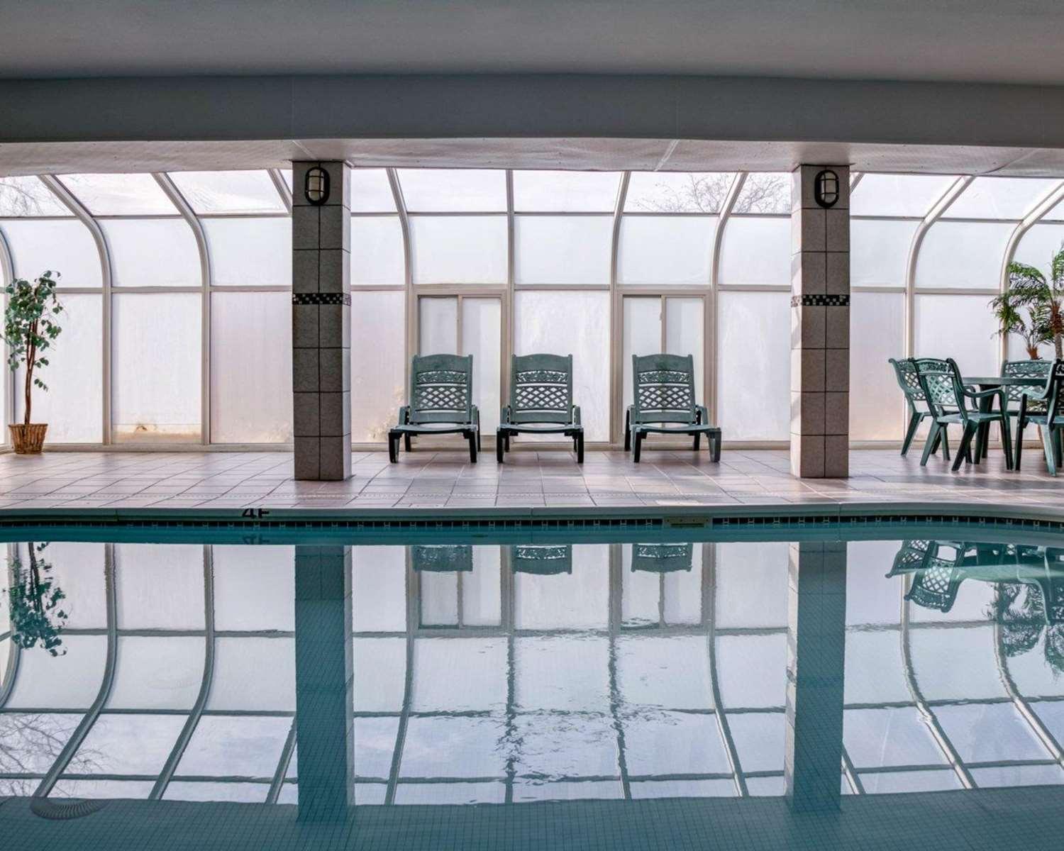 swimming pool spa